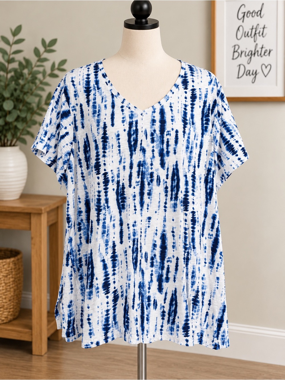 Style & Co. Blue & White Tie-Dye V-Neck Short Sleeve Top